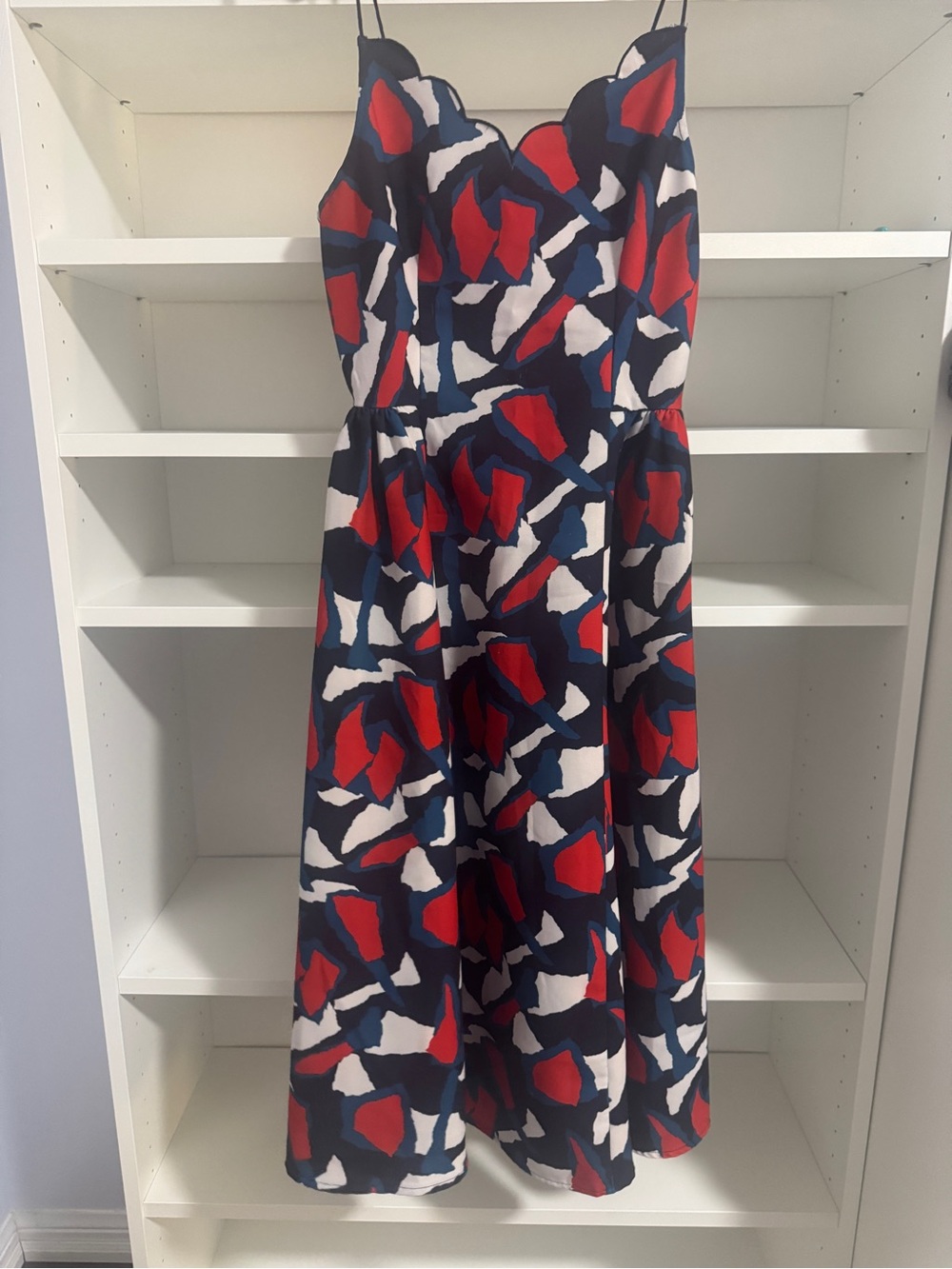 Sleeveless Abstract Print Midi Dress in Navy, Red & White